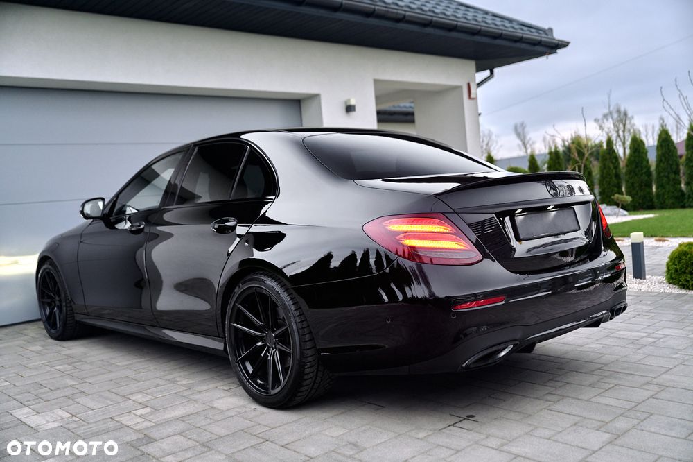 Mercedes-Benz Klasa E 220 d 4-Matic AMG - 2