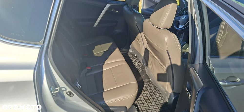 Toyota RAV4 2.0 D-4D Prestige - 20