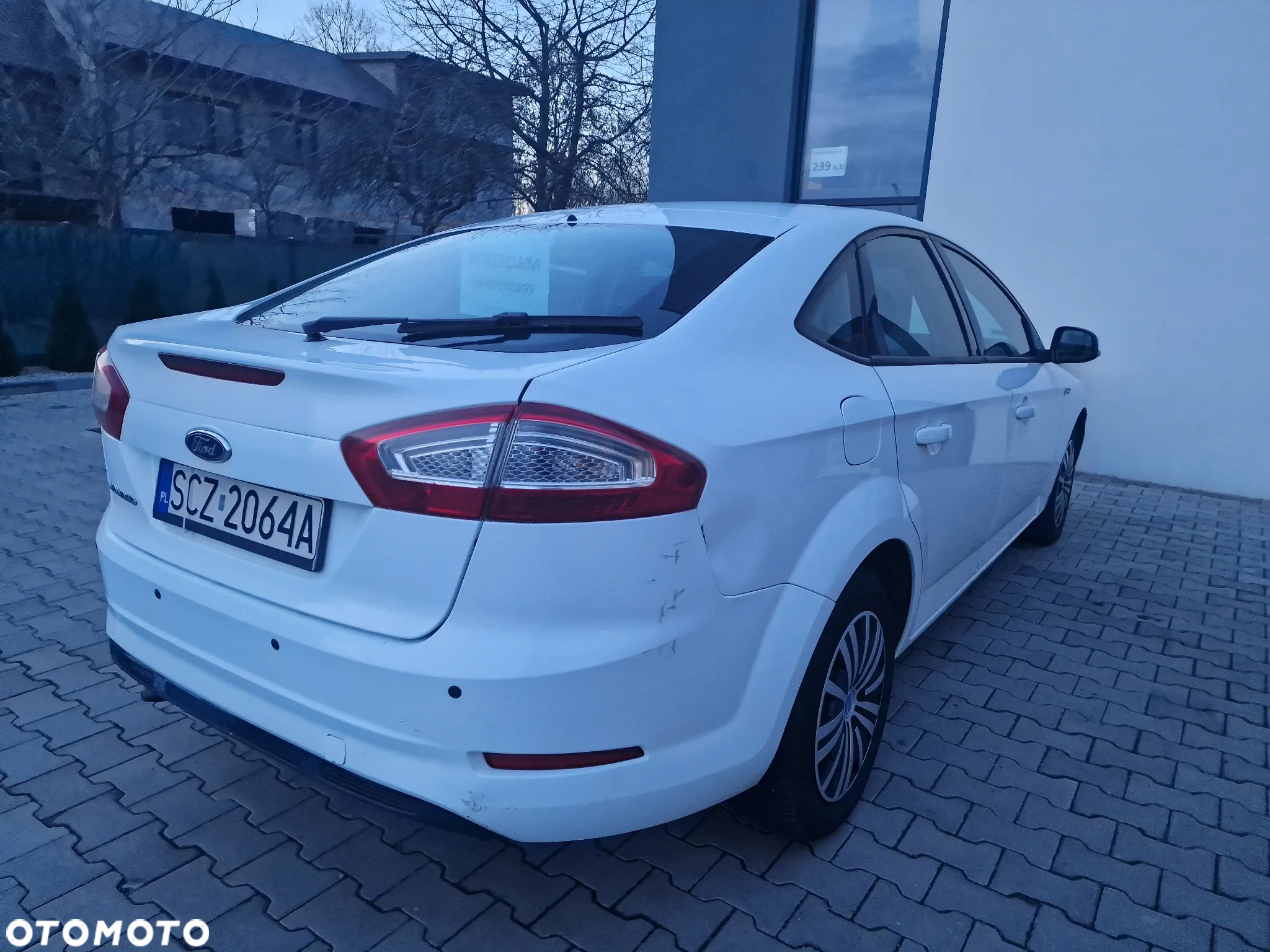 Ford Mondeo 1.6 T Ambiente - 13