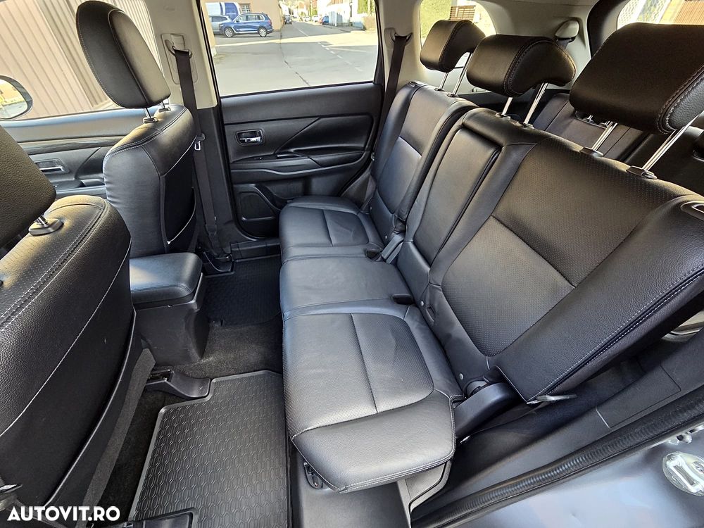 Mitsubishi Outlander 2.2 DI-D 4WD Automatik Diamant Edition+ - 14