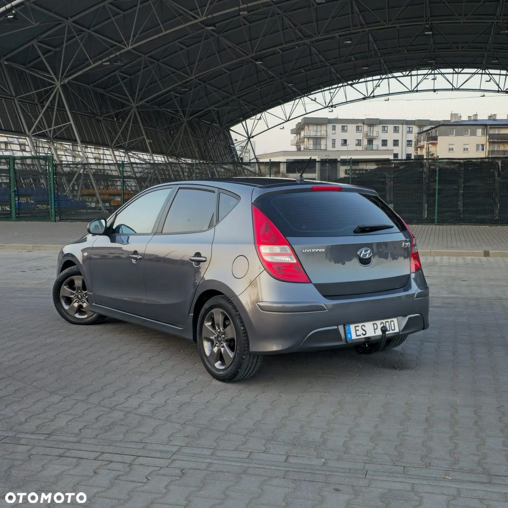 Hyundai i30 1.4 Blue Classic - 12