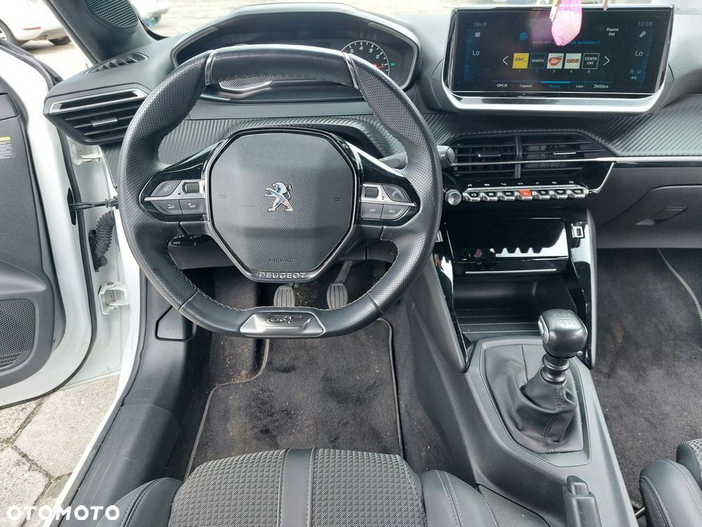 Peugeot 208 - 20