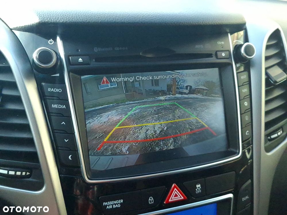 Hyundai i30 blue 1.6 GDI YES Silver - 12