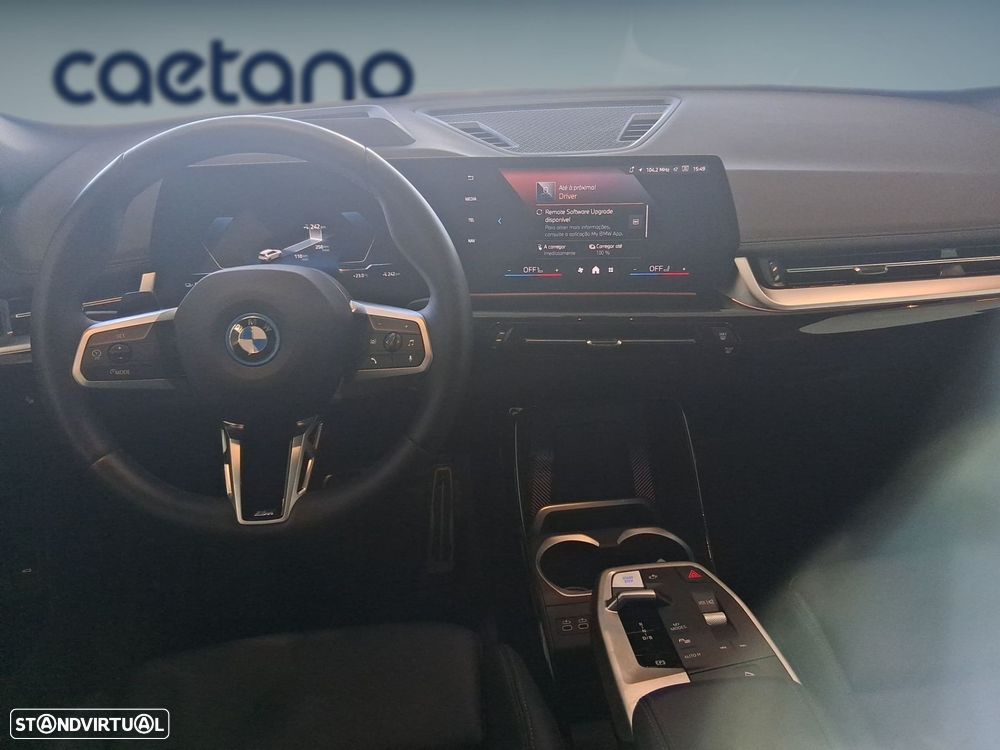 BMW iX1 eDrive20 Pack Desportivo M Pro - 10