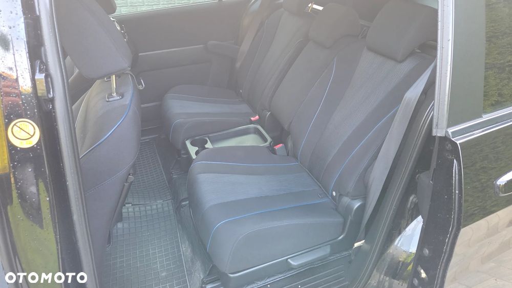 Mazda 5 - 7
