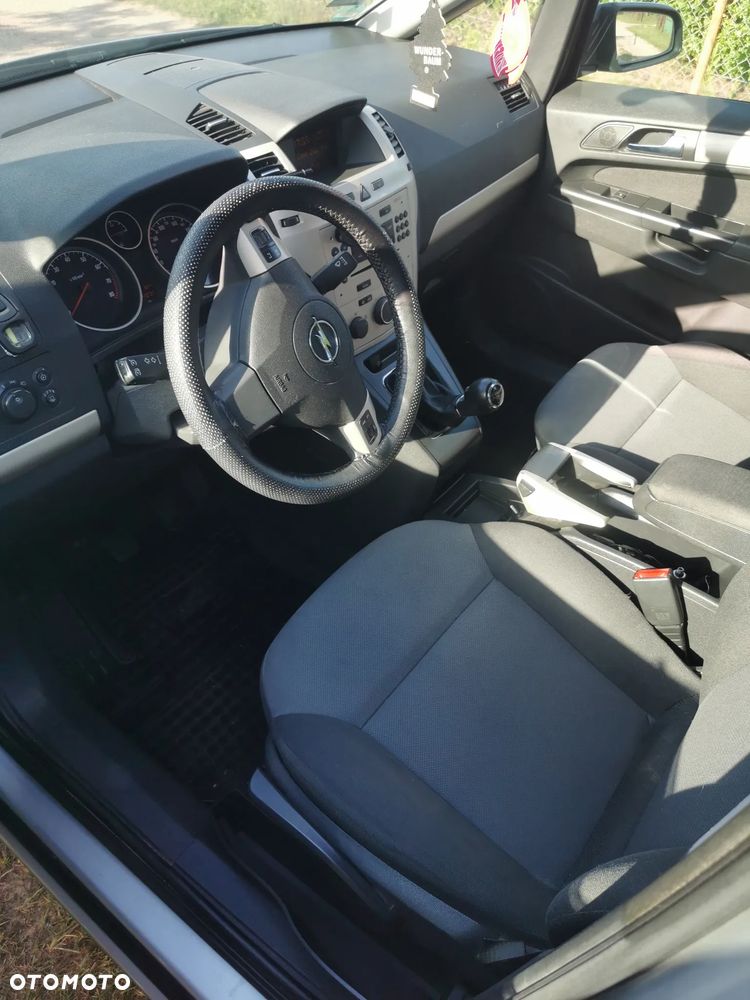 Opel Zafira - 3