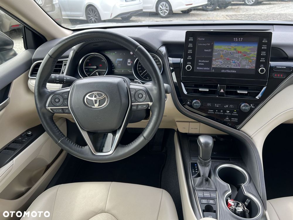 Toyota Camry 2.5 Hybrid Executive CVT - 12