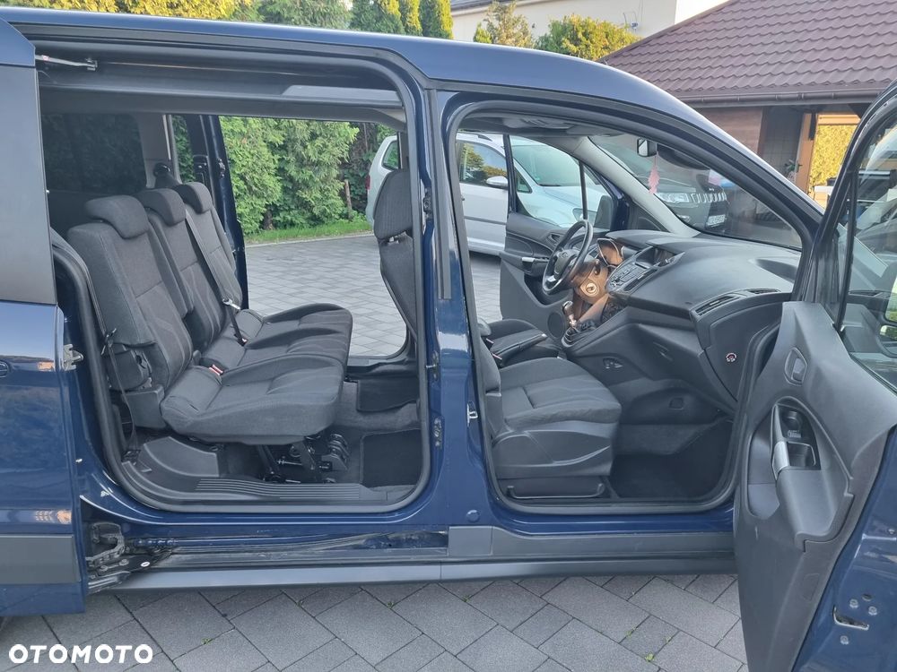 Ford Tourneo Connect Grand - 24