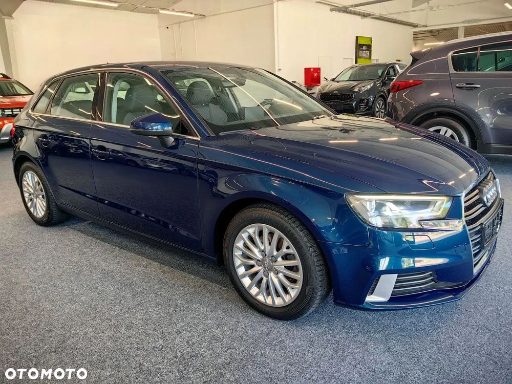 Audi A3 Sportback - 3