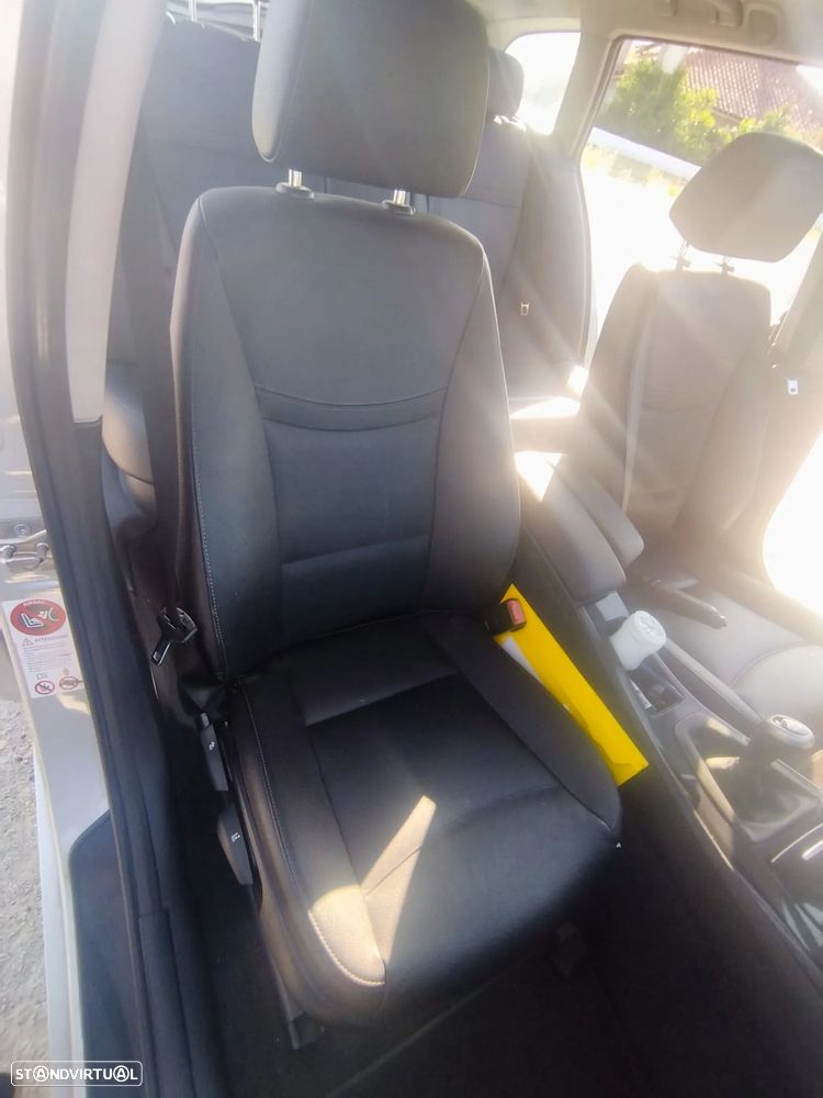 BMW 318 d xDrive Line Luxury - 24