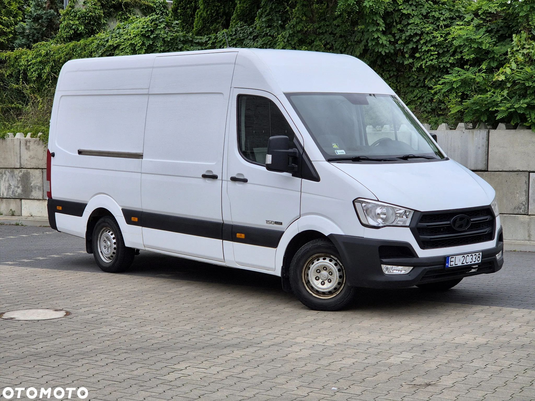 Hyundai H350 - 1
