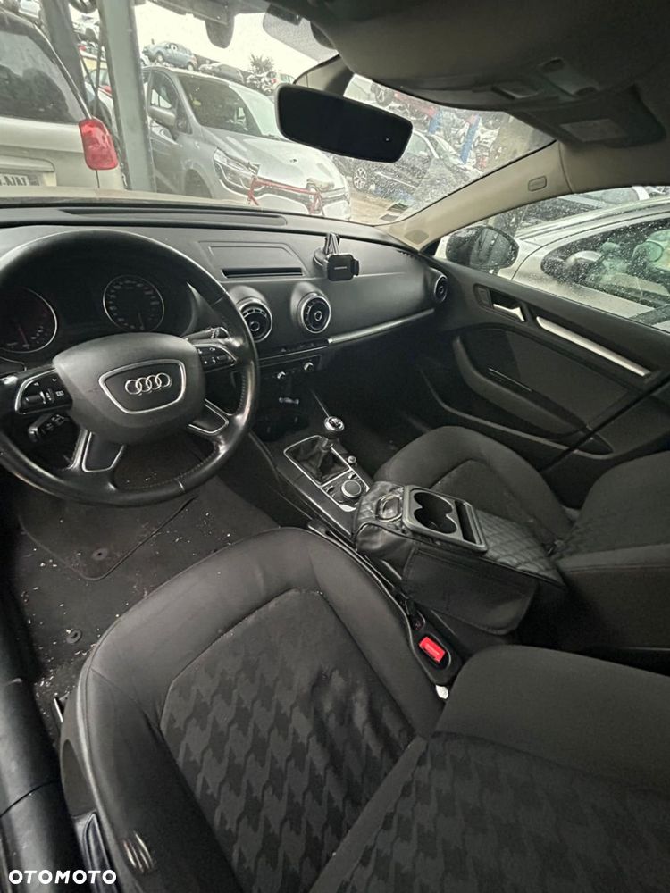 Audi A3 Sportback 1.6 TDI Ambition - 4