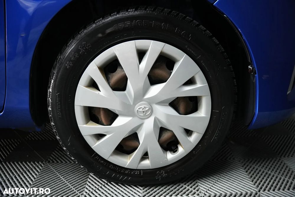 Toyota Yaris - 12