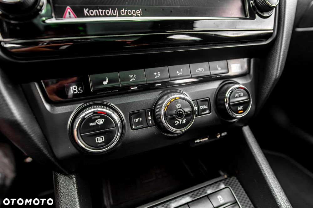 Skoda Octavia 2.0 TSI (Green tec) DSG RS - 34