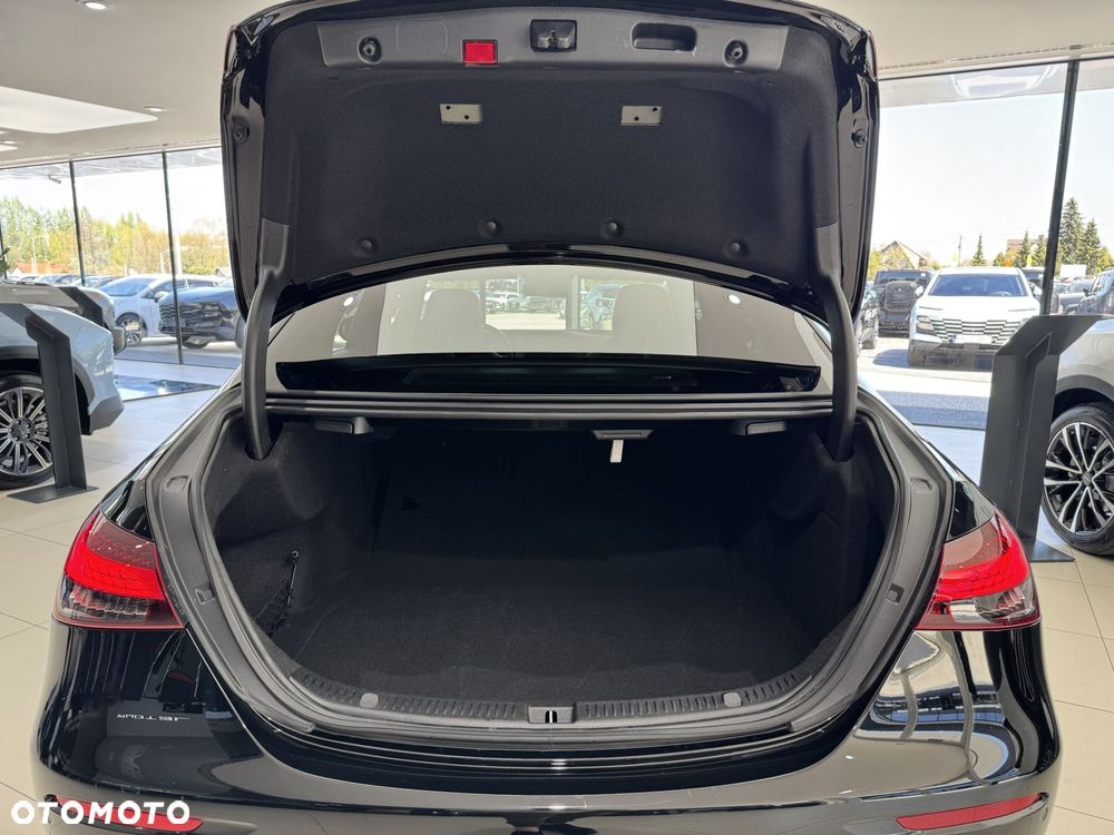 Mercedes-Benz Klasa E 220 d 4-Matic Avantgarde - 17