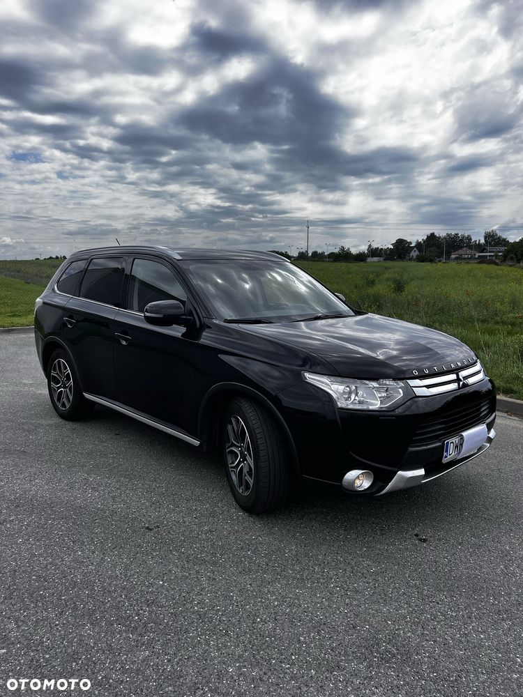 Mitsubishi Outlander - 1