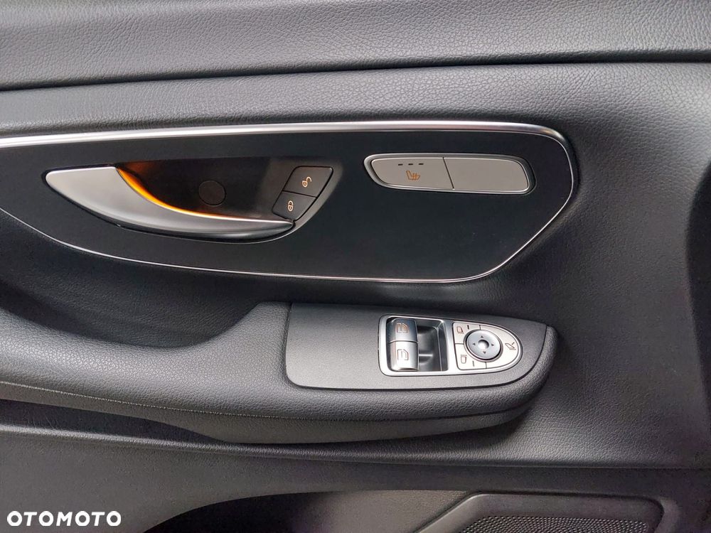 Mercedes-Benz Klasa V 300 d 9G-Tronic - 10