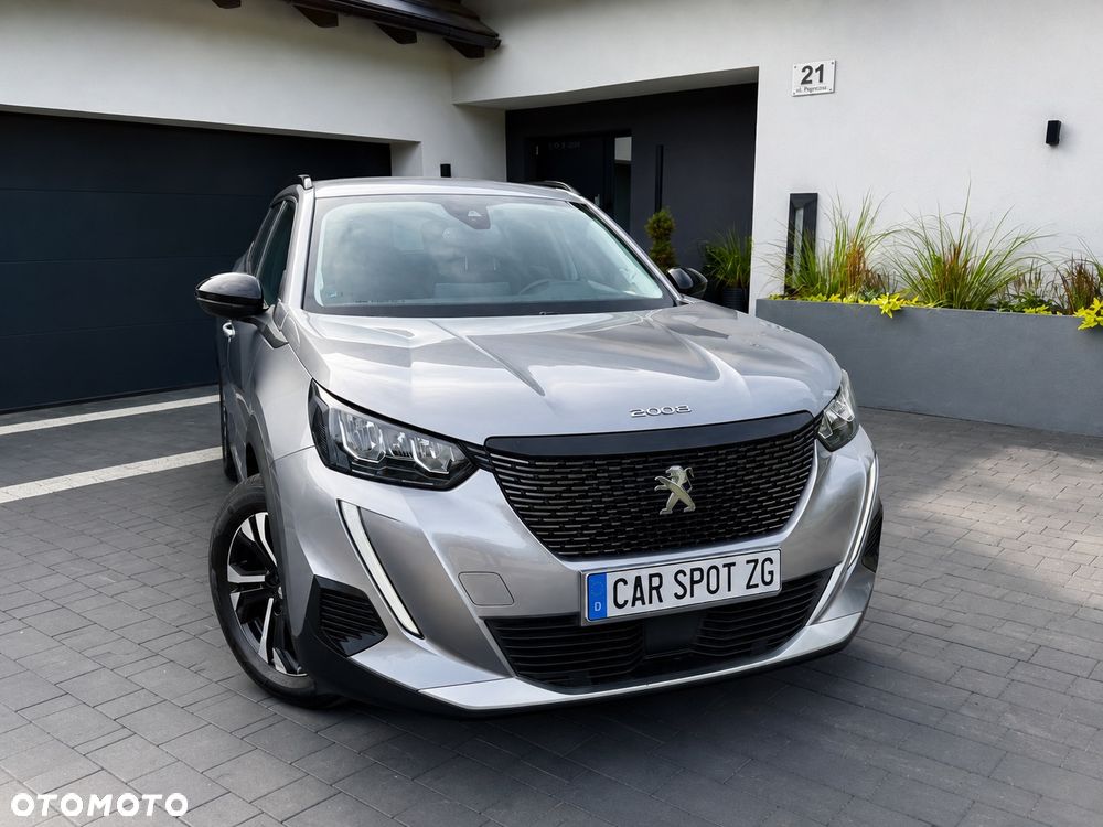 Peugeot 2008 1.2T Allure S&S - 11