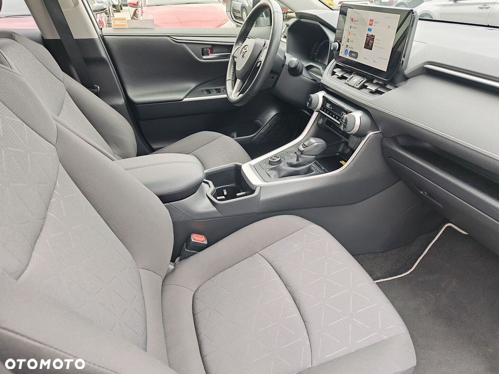 Toyota RAV4 - 10