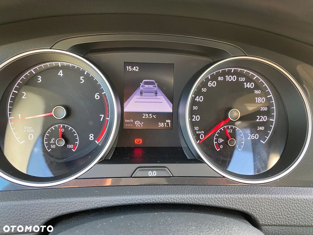 Volkswagen Golf 1.5 TSI BMT Comfortline - 12