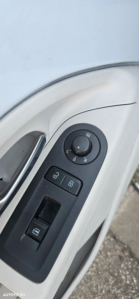 Volkswagen up! - 10