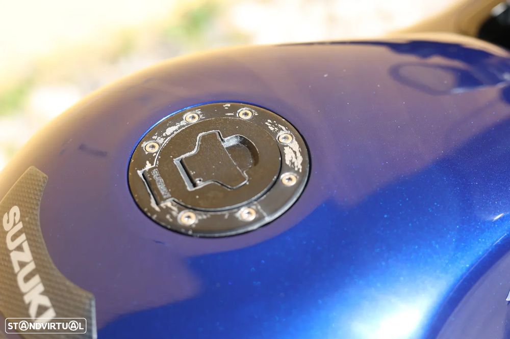 Suzuki GSX - 3