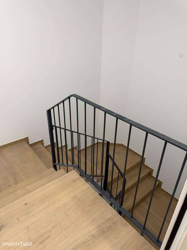 T2+2 Último piso com elevador | Metro Marques/ Faria Guimarães - Grande imagem: 4/16