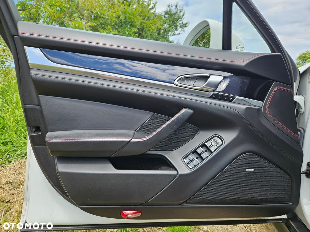 Porsche Panamera - 15