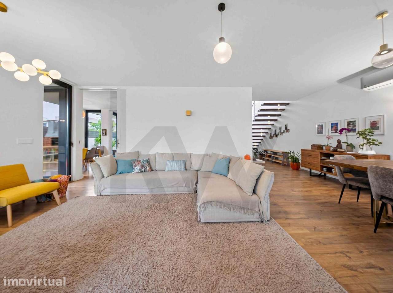 Moradia T4+1 Contemporânea com Piscina e Jardim Privativo em Cabriz, S - Grande imagem: 5/40