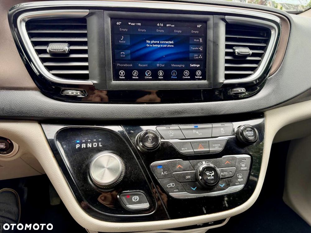 Chrysler Pacifica - 23