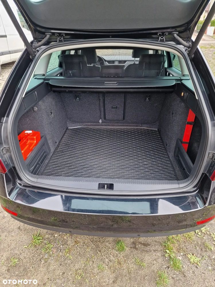 Skoda Octavia 2.0 TDI Style DSG - 12