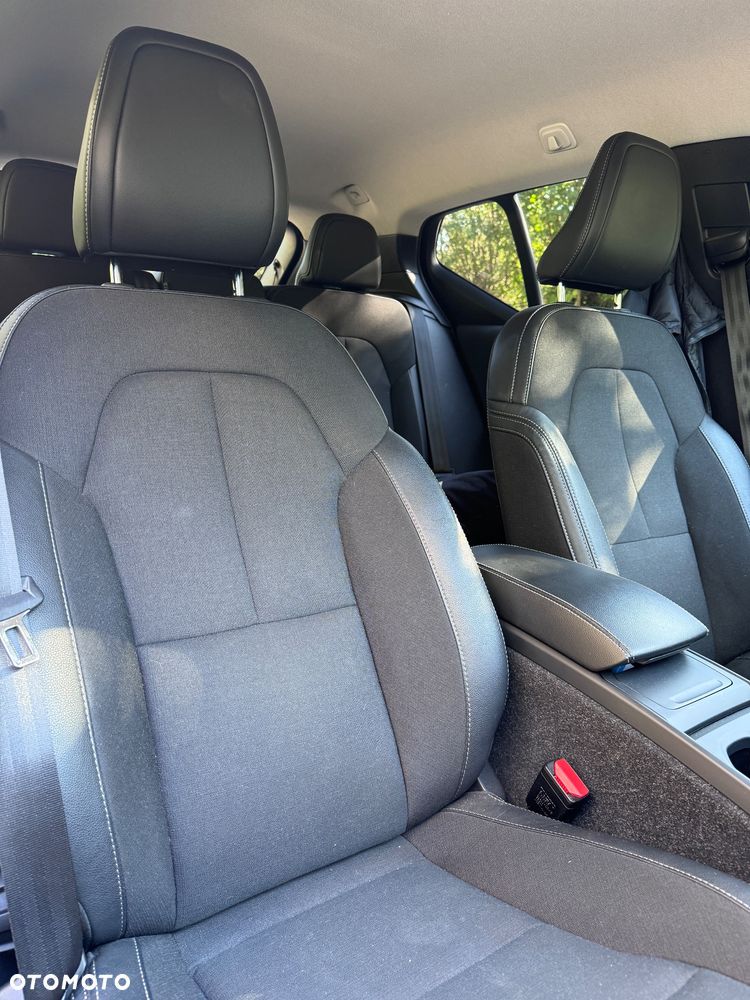 Volvo XC 40 D4 AWD Momentum Pro - 5