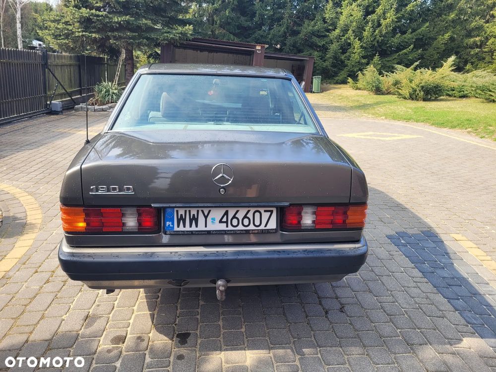 Mercedes-Benz W201 (190) - 10