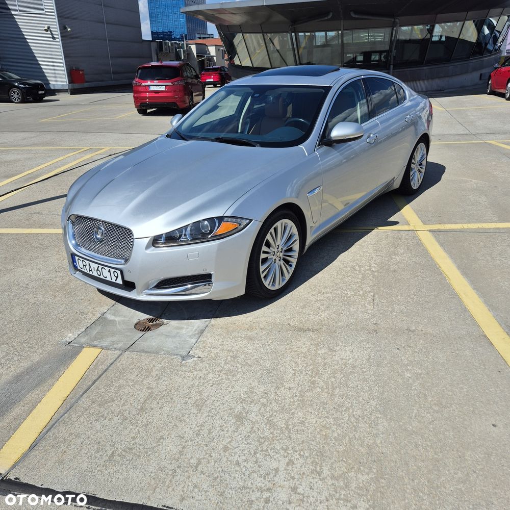 Jaguar XF - 3
