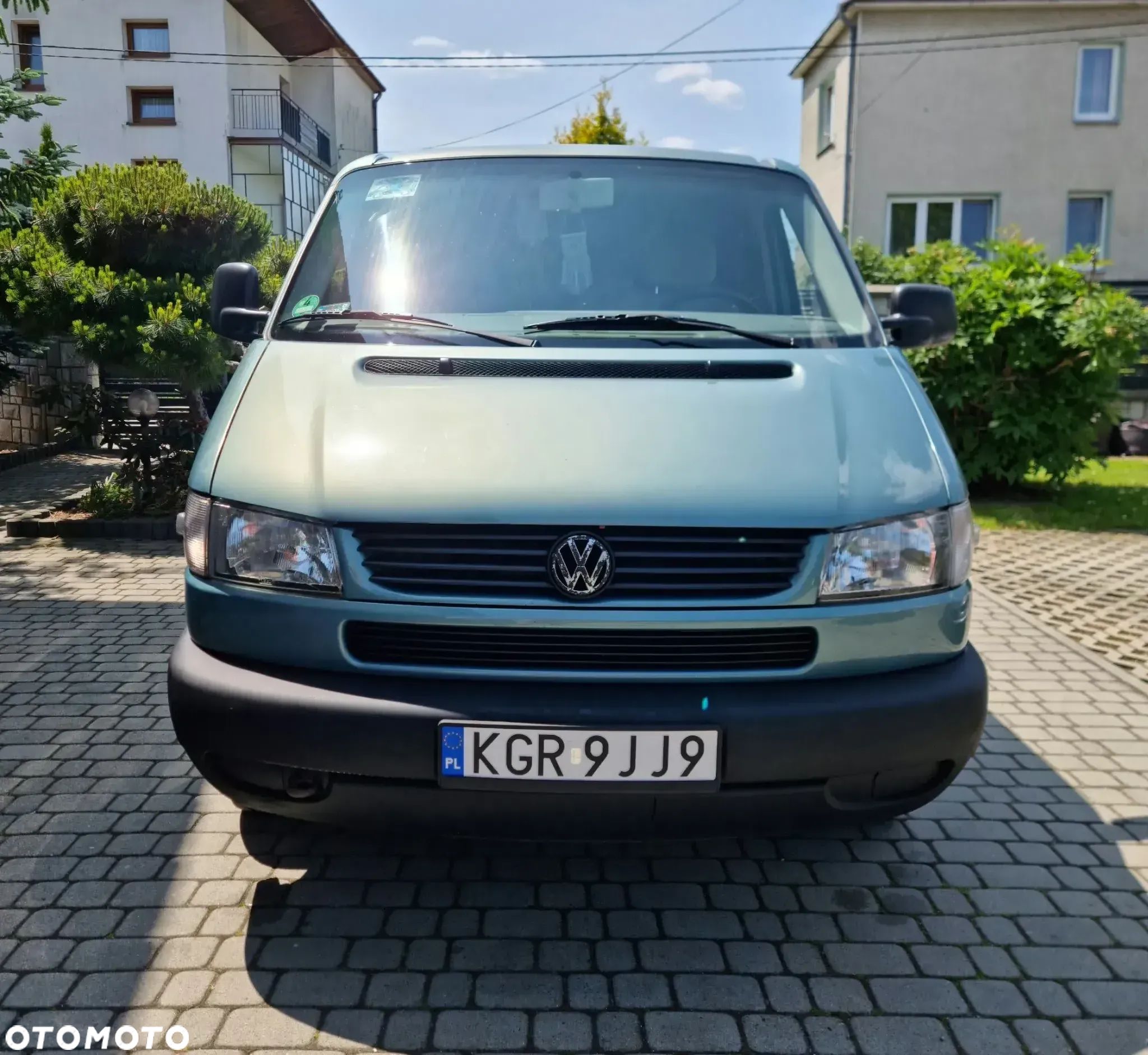 Volkswagen Multivan - 1