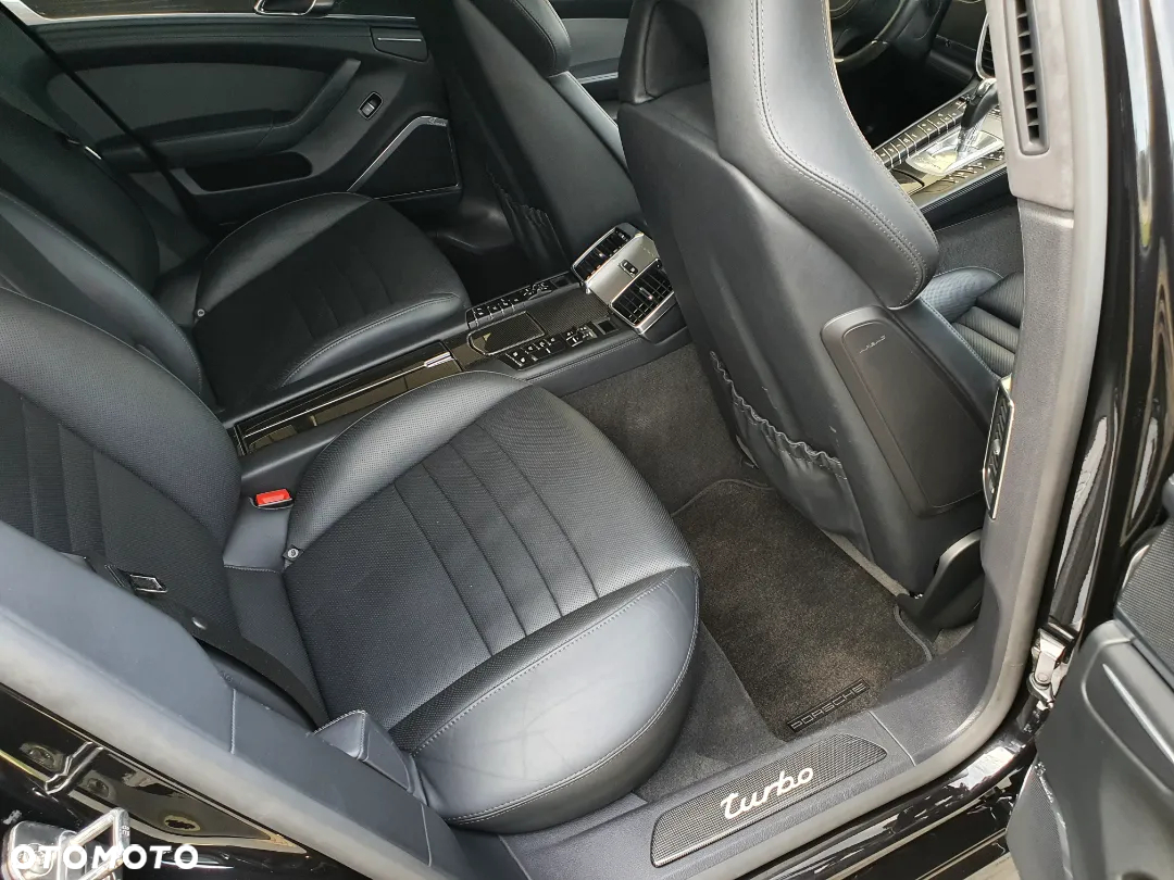 Porsche Panamera - 27