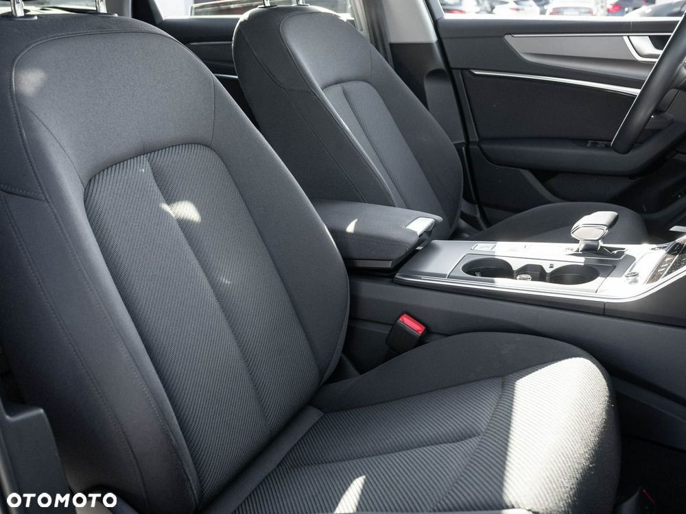 Audi A6 Avant - 32