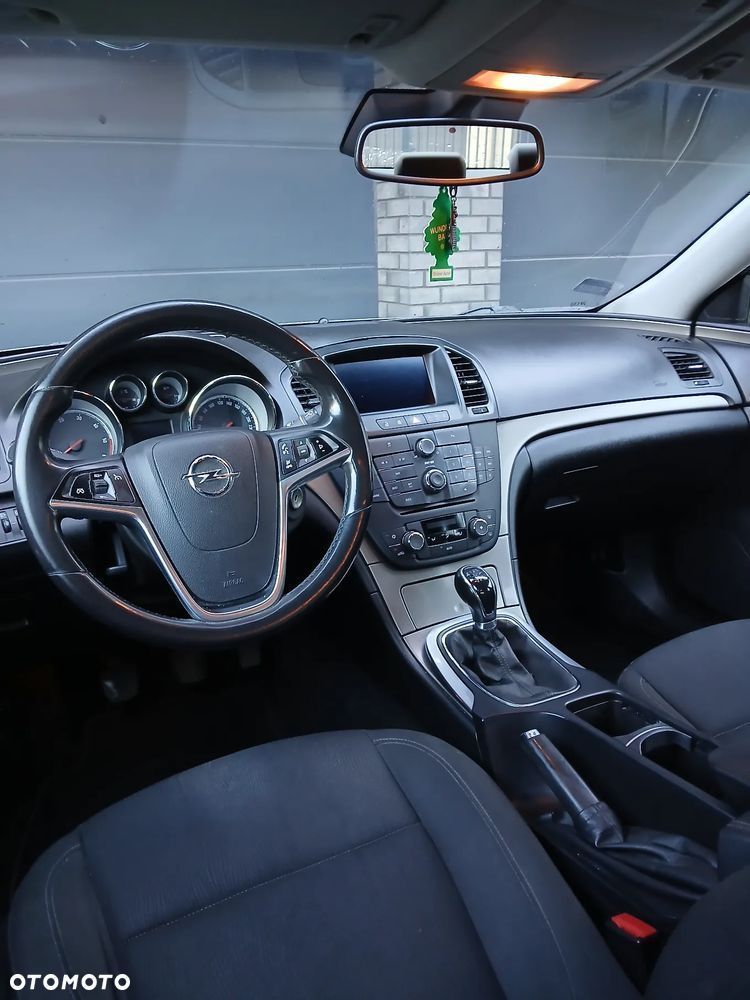 Opel Insignia 2.0 CDTI - 11