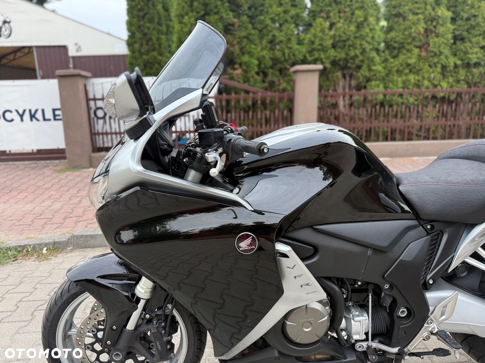 Honda VFR - 22
