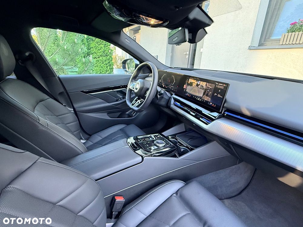 BMW Seria 5 - 29