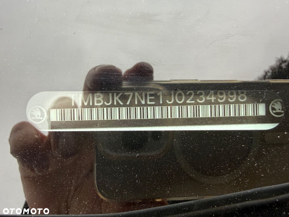 Skoda Octavia 2.0 TDI (Green tec) 4x4 DSG RS - 23