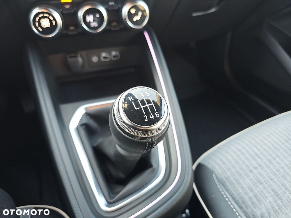 Renault Clio 1.0 TCe Techno - 24