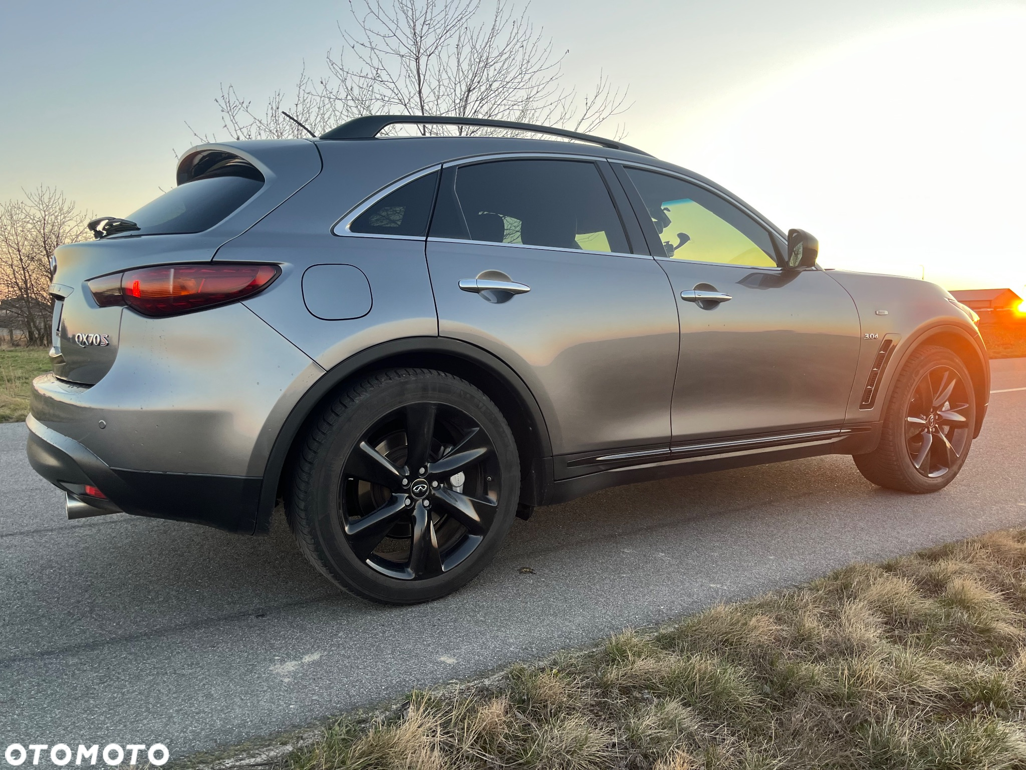 Infiniti QX70 3.0d S - 18