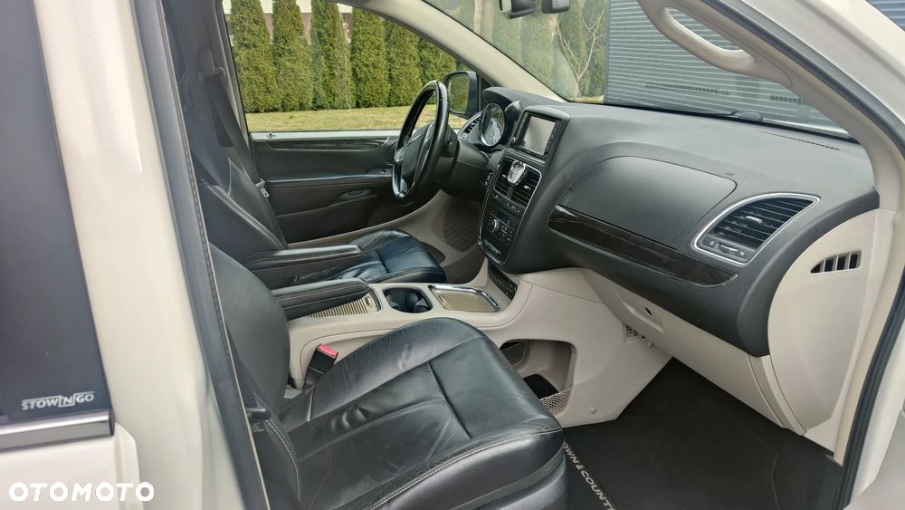 Chrysler Town & Country 3.6 Limited - 4