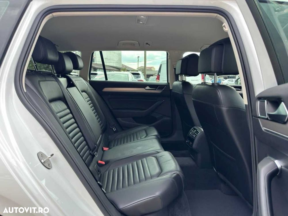 Volkswagen Passat - 19