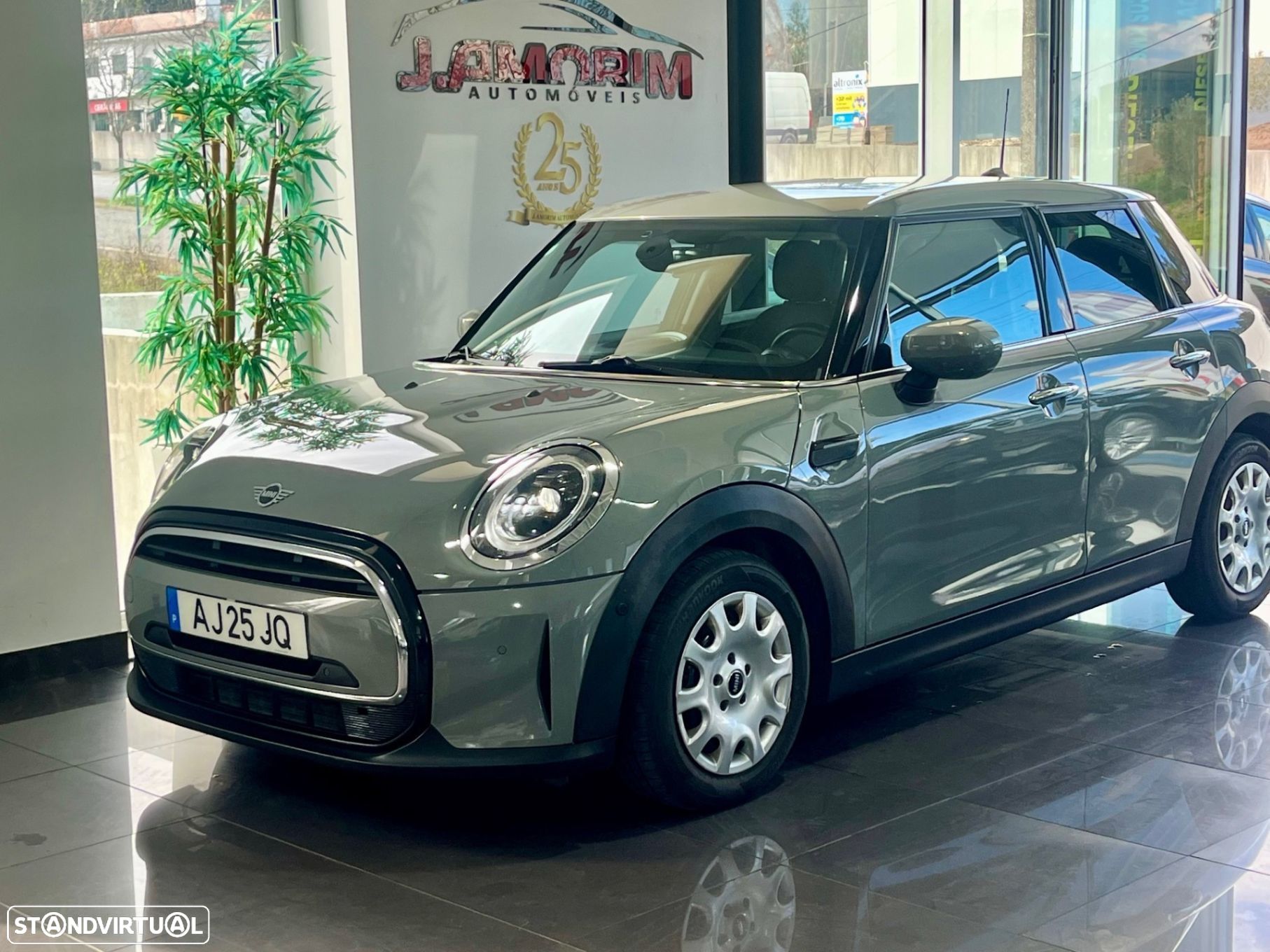 MINI 5 Portas One Sport Edition - 1