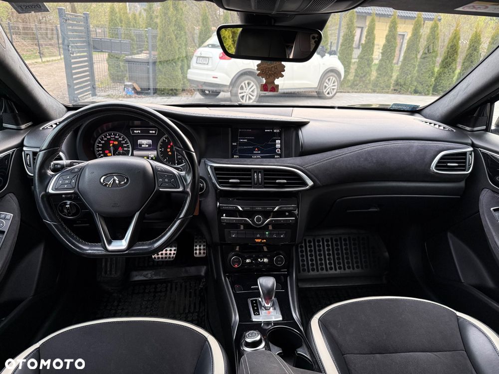 Infiniti Q30 2.2d Sport AWD 7DCT - 19