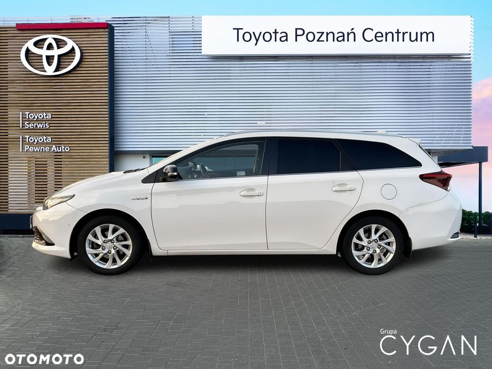 Toyota Auris Hybrid 135 Premium - 2