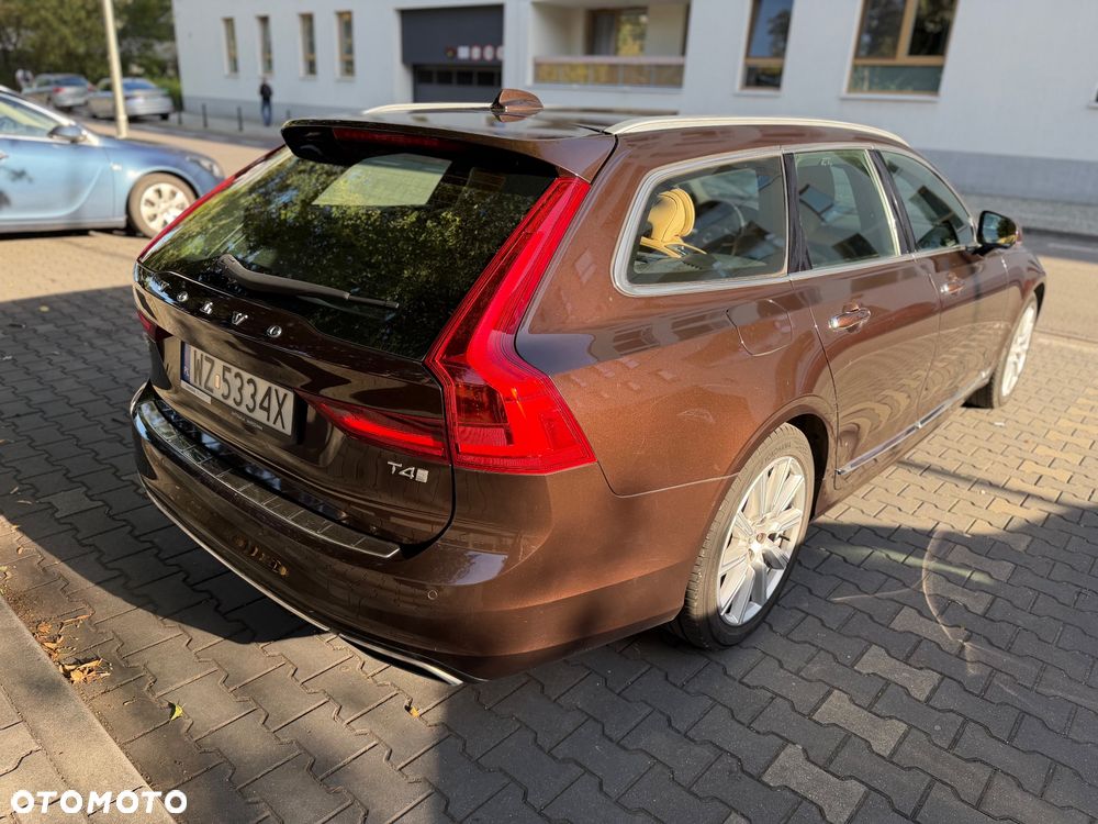 Volvo V90 T4 Momentum - 4