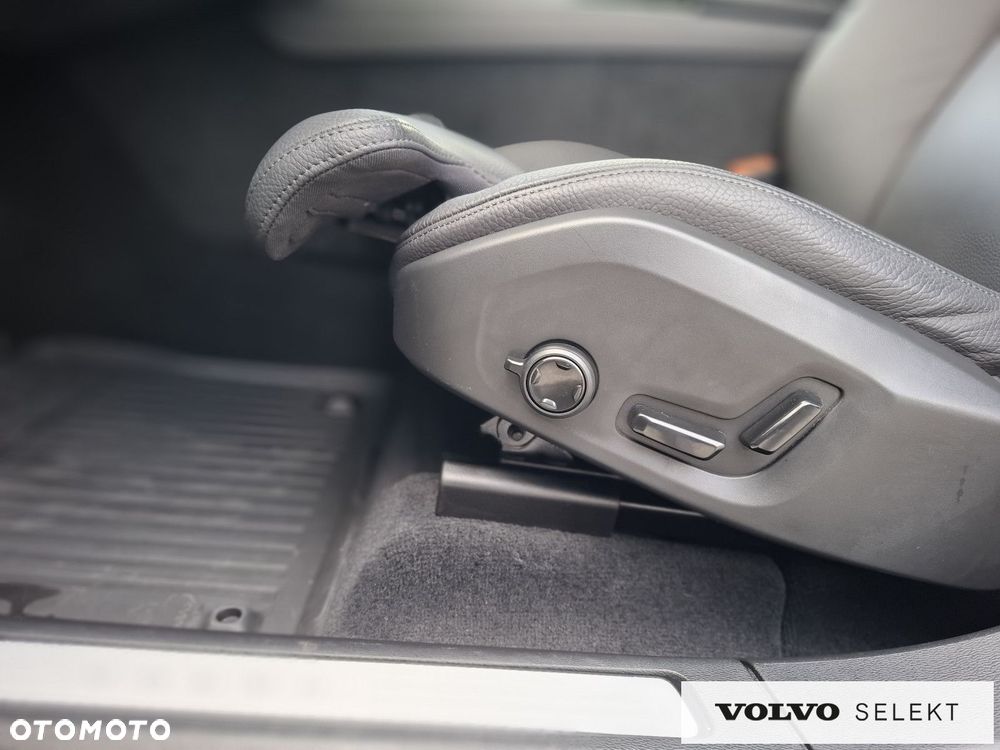 Volvo XC 60 - 32